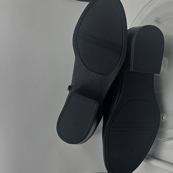 J Simply Vera Vera Wang Ankle Boots Faux Leather Black Zipper Sz 7.5M - Picture 10 of 11